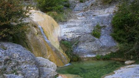 El caprichoso sendero del cañón del río Irantzu