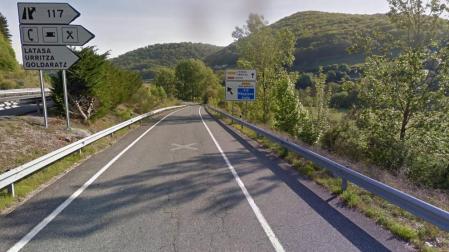 Herido leve tras sufrir un accidente con su moto en Latasa