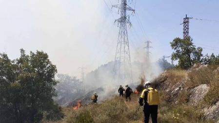Controlado un fuego en el monte Ezkaba, cerca de la curva de Arre