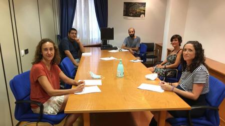 Se formará a personal de la administración para prevenir el racismo