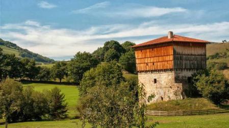 Una torre medieval en el norte de Navarra