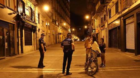 Todas las fotos del dispositivo de vigilancia de la Policía Nacional durante la noche del viernes, 24 de julio, en Pamplona