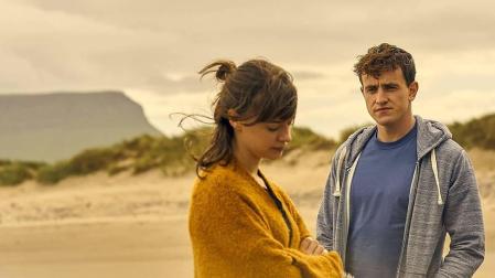 Edgar-Jones y Paul Mescal protagonizan la serie de moda 'Normal People'