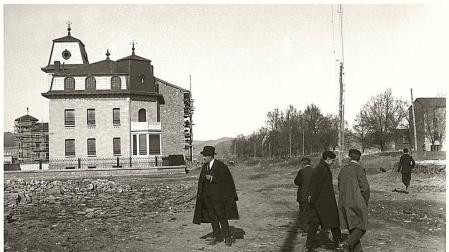 Los primeros edificios que se construyeron en el Segundo Ensanche de Pamplona