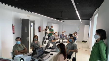 Quedan 160 plazas libres en 16 cursos de competencias digitales básicas