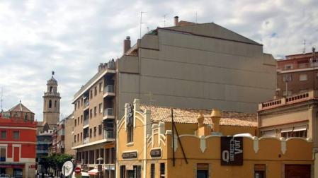 Un ciclista muere arrollado por un camión en Tarragona