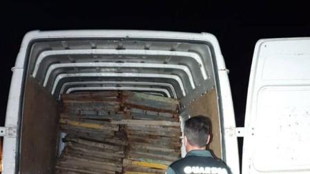 Sorprendidos mientras sustraían material en una empresa en Cortes