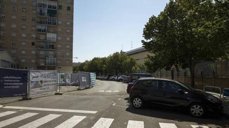 Carril bici: quejas en San Jorge por ausencia de obras y aparcamiento