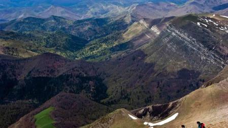 Hacia el pico  de Ori, morada de Mari y de Basajaun