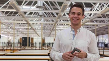 CER O: el martillo plegable creado por un estudiante de Diseño de la UN