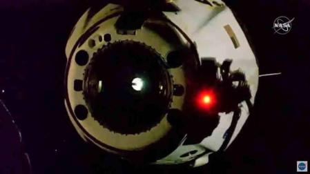 La tripulación de la SpaceX vuelve a la Tierra tras terminar una misión histórica