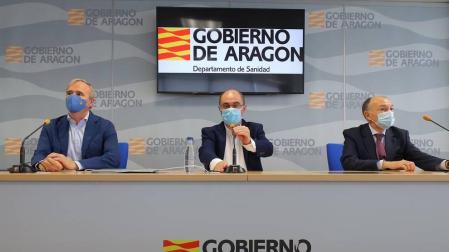 El alcalde de Zaragoza, Jorge Azcón, el presidente de Aragón, Javier Lambán, y el subdelegado del Gobierno en Zaragoza, Fernando Beltrán.