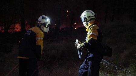 El rayo de una tormenta provoca un incendio forestal en Gazolaz