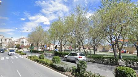 Herido un ciclista en Tudela tras chocar con un turismo y romper la luna trasera