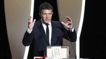 Antonio Banderas logra en Cannes el reconocimiento a una larga carrera