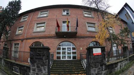 Una fundación pública para gestionar los COA y los centros sociales de Tudela y Estella