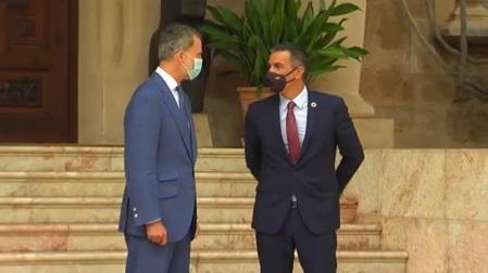 El rey recibe a Pedro Sánchez en Mallorca