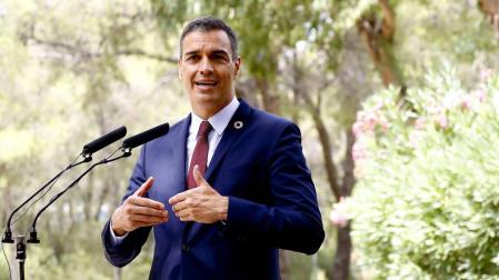 Sánchez dice que el Gobierno está dispuesto a negociar con los ayuntamientos