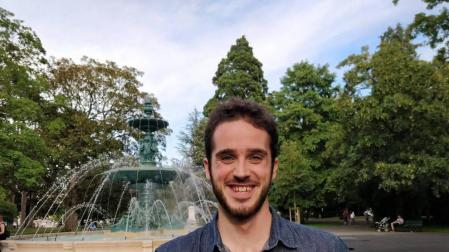 Jesús Urtasun Elizari, tesis en Física y estudios de Filosofía en Milán