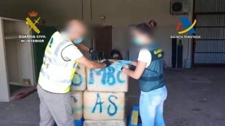Intervenidos 1.400 kilos de hachís y detenidas tres personas en Almería