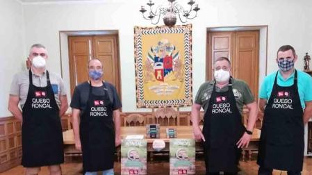La DOP Queso Roncal reconoce la labor de los hosteleros del valle pirenaico