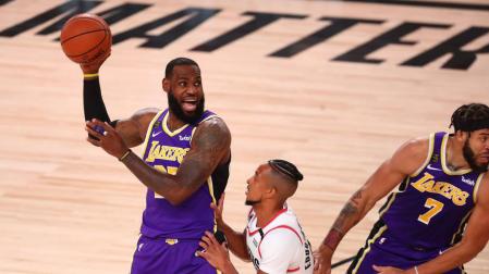 LeBron James y C.J. McCollum.