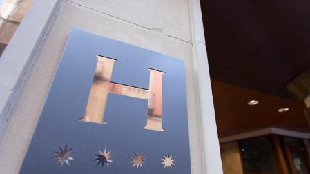 Las estancias en hoteles de Navarra descendieron un 0,9% en Marzo