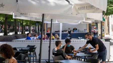 Apertura tranquila de terrazas en Sarasate