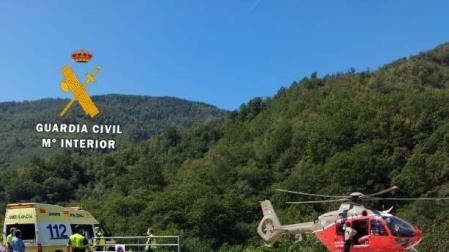 Herido grave y trasladado en helicóptero un ciclista tras una caída entre Leitza y Goizueta