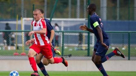 Osasuna Promesas ha fichado al internacional serbio Luka Velikic, que proviene del Estrella Roja de Belgrado