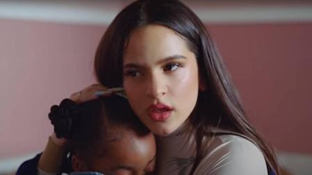 'TKN', el segundo tema de Rosalía que entra directo al número 1 en España