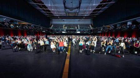 Lola Índigo devuelve la música al Navarra Arena