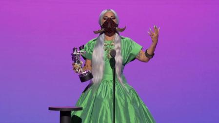 Los 5 premios de Lady Gaga y sus originales mascarillas protagonizan los VMA MTV