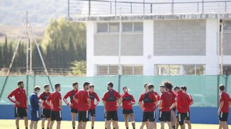 Osasuna inicia la semana con posesiones y técnica