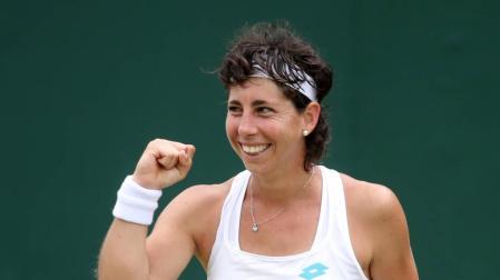 Carla Suárez avanza con confianza a octavos y se cita con Serena Williams