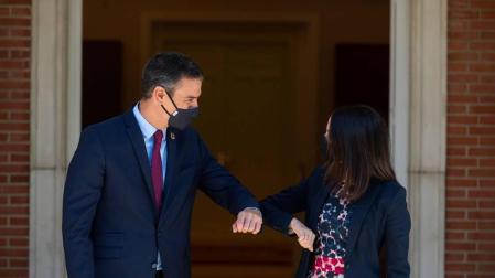 Arrimadas comunica a Sánchez su voluntad de negociar unos PGE moderados