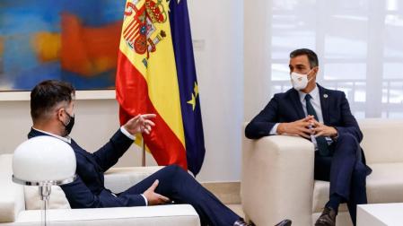 Sánchez y Rufián apuntan a septiembre para reanudar la mesa catalana