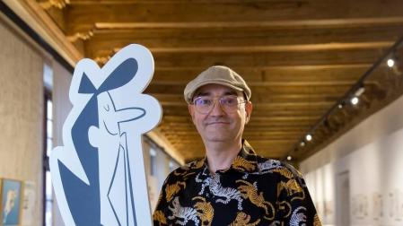 Ágreda: “Encuentro placer en mantener ese goce infantil de la libertad frente al papel”