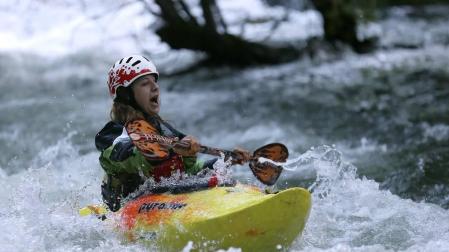 Este martes la Mancomunidad de la Comarca de Pamplona ha iniciado el desembalse de las aguas de fondo de Eugi . Esta operación, que se ejecuta desde 1991, trata de “ mejorar la calidad del agua suministrada”.