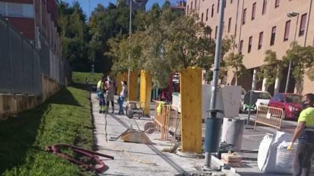 Pamplona inicia la renovación de las aceras de dos calles de Mendillorri