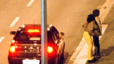 Dos personas ejercen la prostitución.