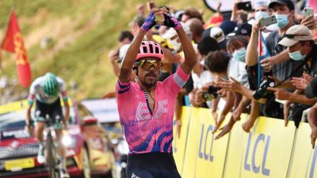 El colombiano Daniel Martínez  en la cima del Puy Mary.