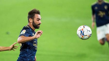 Fútbol reconocible de Osasuna y triunfo en el Carranza para empezar