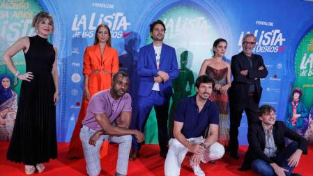 Mara Guil, Silvia Alonso, Boré Buika, Álvaro Díaz Lorenzo, Andrés Velencoso, María León y Salva Reina durante el preestreno de la película `La lista de los deseos' de Álvaro Díaz Lorenzo