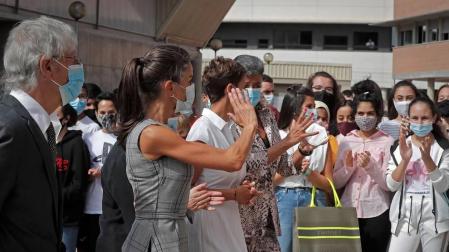 La reina Letizia inaugura el curso escolar en Milagro y San Adrián