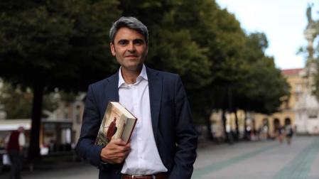 “La antigua República romana me parece fascinante por sus juegos y luchas políticas”