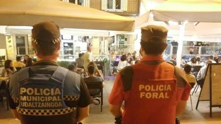 Dos detenidos tras una pelea tumultuaria donde se lanzaban sillas en Pamplona