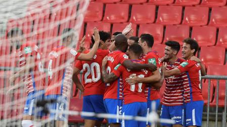 Machís da el liderato al Granada