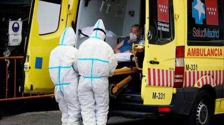 Suben las muertes por coronavirus y bajan los contagios en España