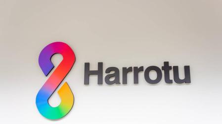 El Ayuntamiento mantendrá el servicio Harrotu para apoyar la participación de colectivos LGTBI